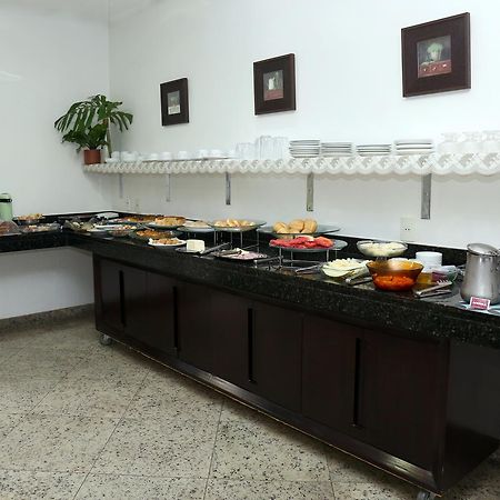 Licia Hotel Joao Pinheiro Екстер'єр фото