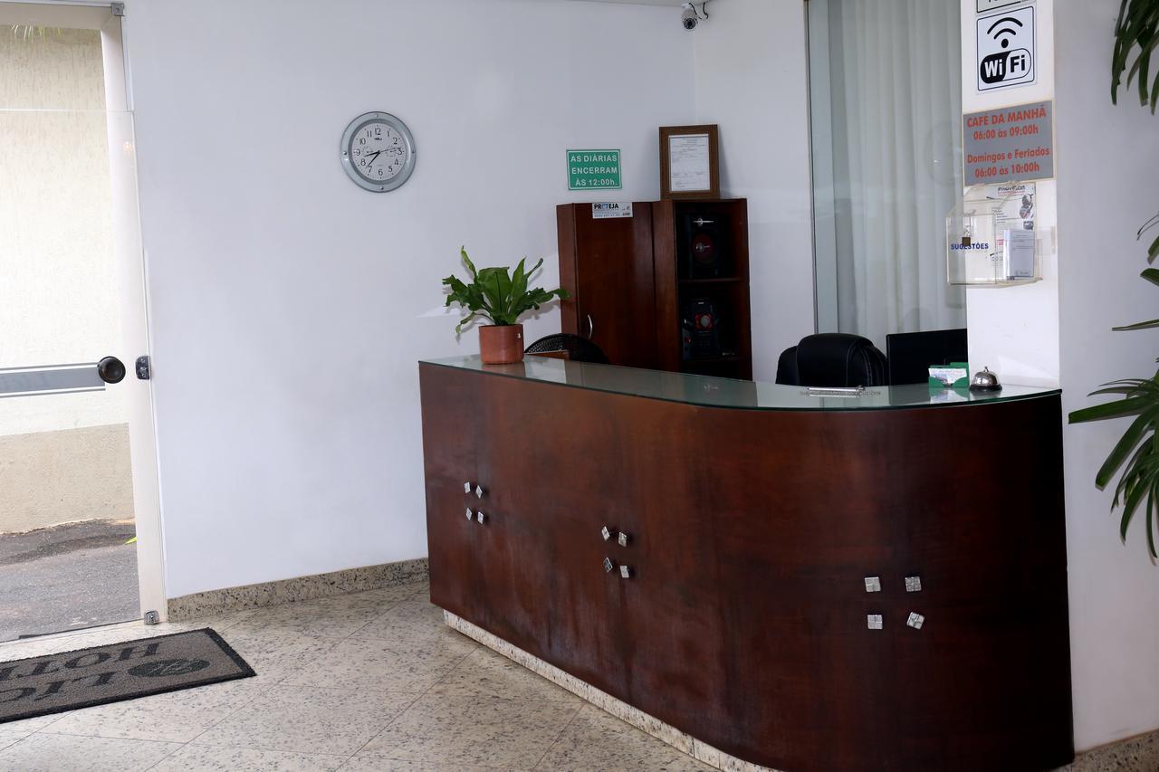 Licia Hotel Joao Pinheiro Екстер'єр фото