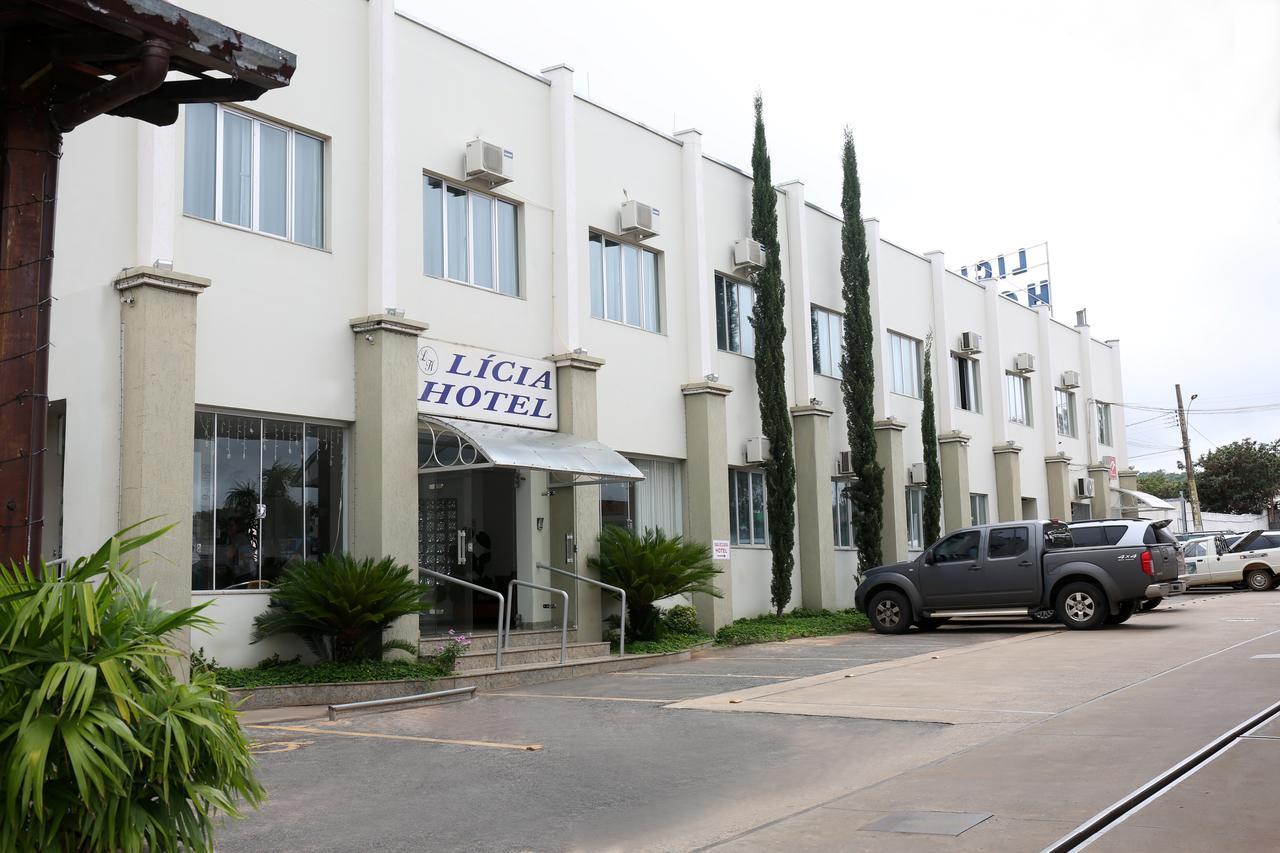 Licia Hotel Joao Pinheiro Екстер'єр фото