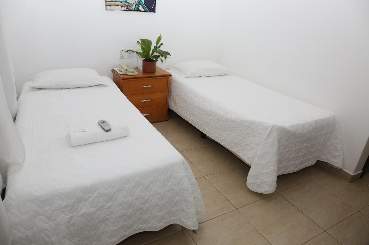 Licia Hotel Joao Pinheiro Екстер'єр фото
